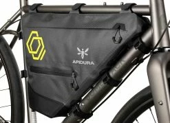 APIDURA Sacoche De Cadre Full Frame Pack (7.5L à 14L) -Promos Vélo Magasin apidura expedition full frame pack 7 5l on bike 2