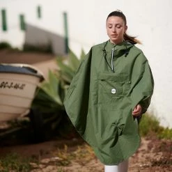 Le Temps Des Grenouilles Poncho De Pluie ADULTE - Coloris Unis 25 Le Temps Des Grenouilles Poncho De Pluie ADULTE - Coloris Unis -Promos Vélo Magasin cape velo kaki temps des grenouilles