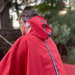 Le Temps Des Grenouilles Poncho De Pluie ADULTE - Coloris Unis 27 Le Temps Des Grenouilles Poncho De Pluie ADULTE - Coloris Unis -Promos Vélo Magasin capedepluierougeletempsdesgrenouillesponchovelocyclisteimpermeable 3 720x