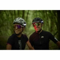 EOS Helmet Bluetooth Lumineux -Promos Vélo Magasin casque velotaf velo route longue distance campagne eos helmet noir