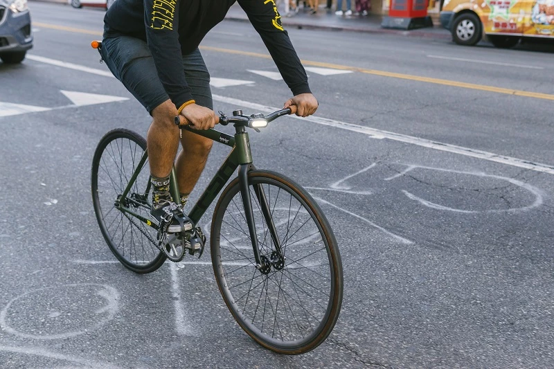 Kryptonite Light Éclairage Avant/arrière F100/R50 5 Kryptonite Light Éclairage Avant/arrière F100/R50 – Image 3