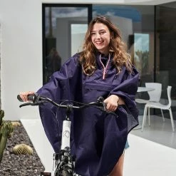 Le Temps Des Grenouilles Poncho De Pluie ADULTE - Coloris Unis 22 Le Temps Des Grenouilles Poncho De Pluie ADULTE - Coloris Unis -Promos Vélo Magasin poncho pluie elegant velo urbain temps des grenouilles